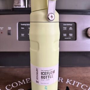 Stanley Aerolight Iceflow Bottle 24oz